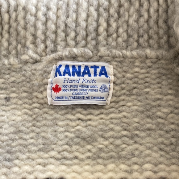 Kanata hand knits sweater - Picture 4 of 4